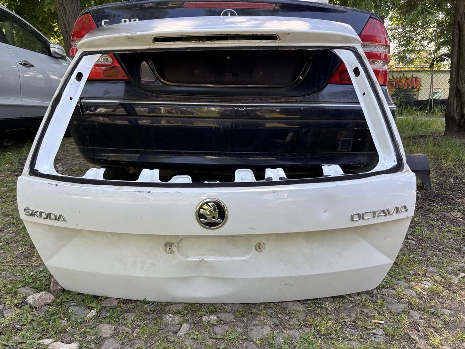 Капак Skoda Octavia 3