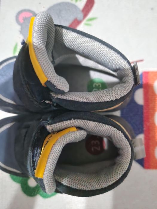 Детски ботички 23-25 номер