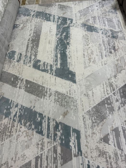 Продам ковер в хорошем состояний