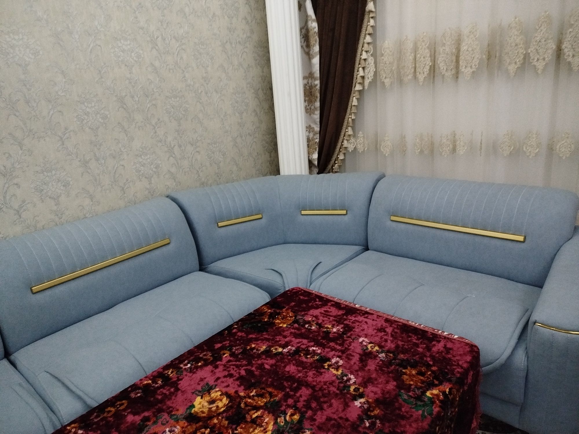 Zalga divan chestr