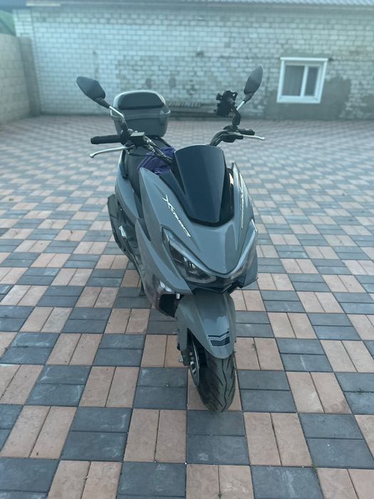 Продам Maxi скутер