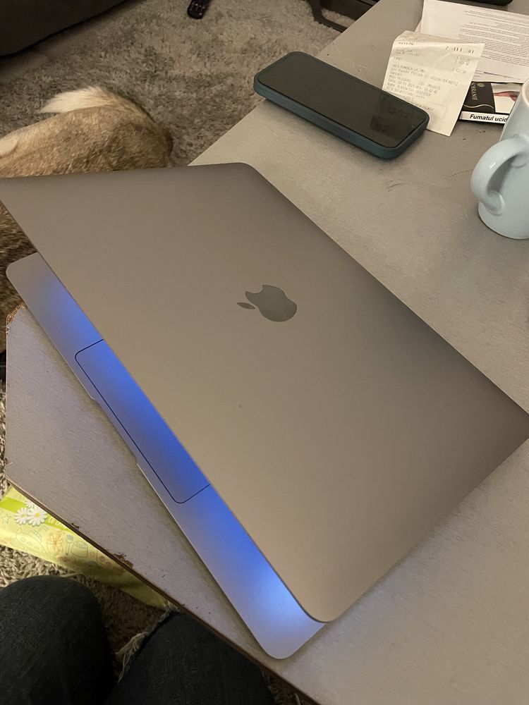 Laptop MacBook Air 13-inch 2020