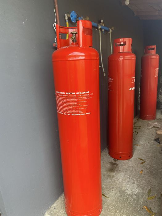 Vând 3 butelii tip „Elefant” – 79 litri fiecare