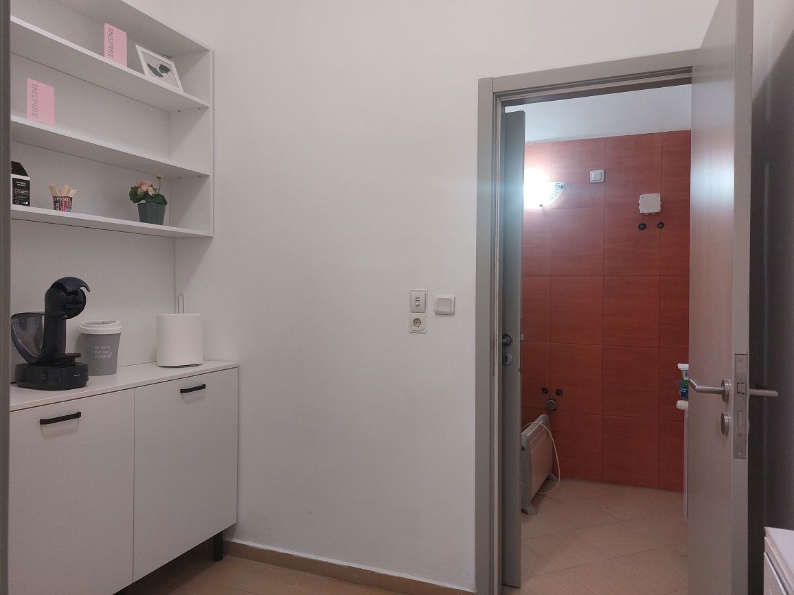 Дава се под наем Офис в София, Борово - 46 кв.м за 408 € - Снимка #2