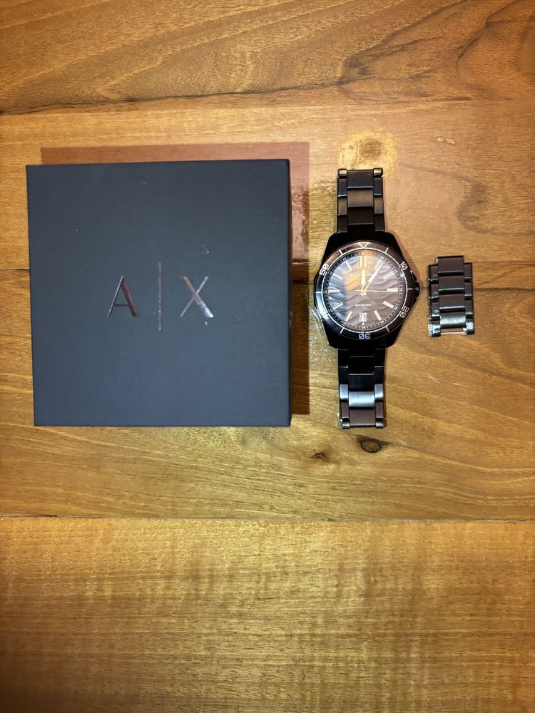 Бързо! Часовник Armani.