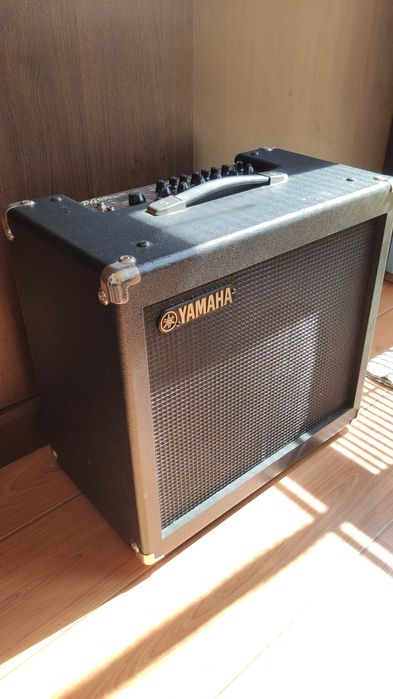 Yamaha DG60FX-112 / Китарно кубе усилвател