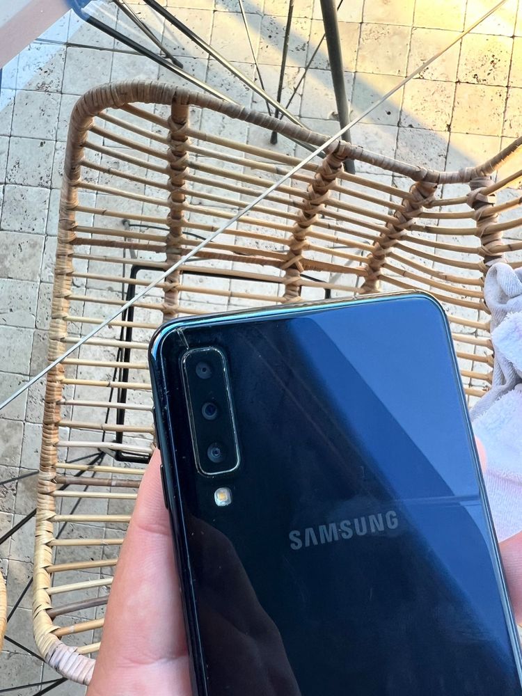 Vand telefon Samsung A7 64gb 2018