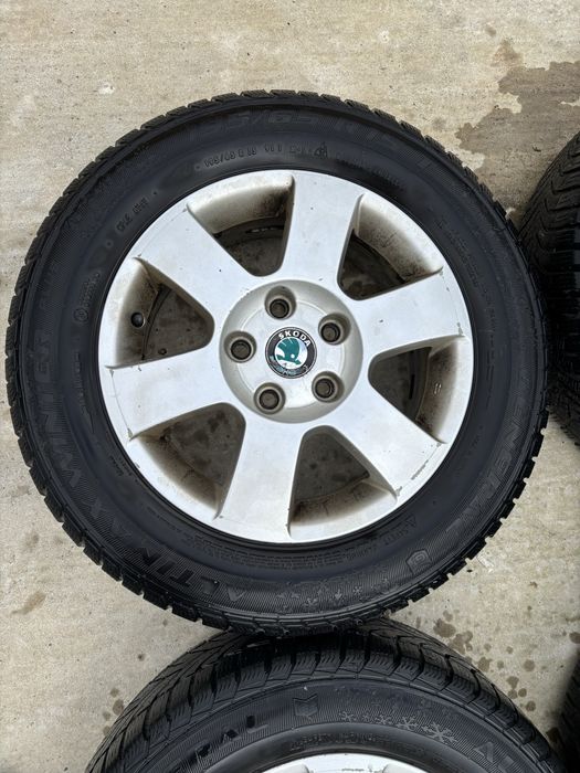 Set jante cu cauciucuri de iarna originale skoda 195/55/15 5x112 ET47
