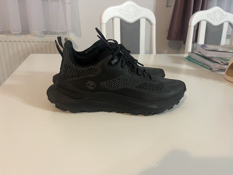 Vand adidasi Timberland