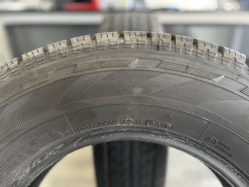 Зимни гуми 215/75/16C Hankook