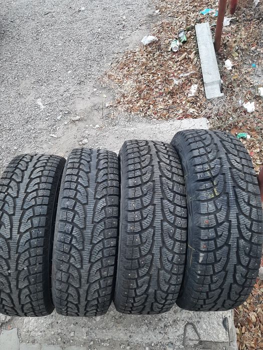Продам шины 235/65/17 ханкок.