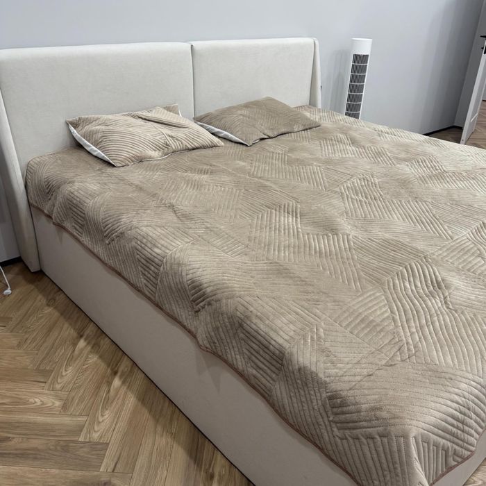 Кровать двухспальная