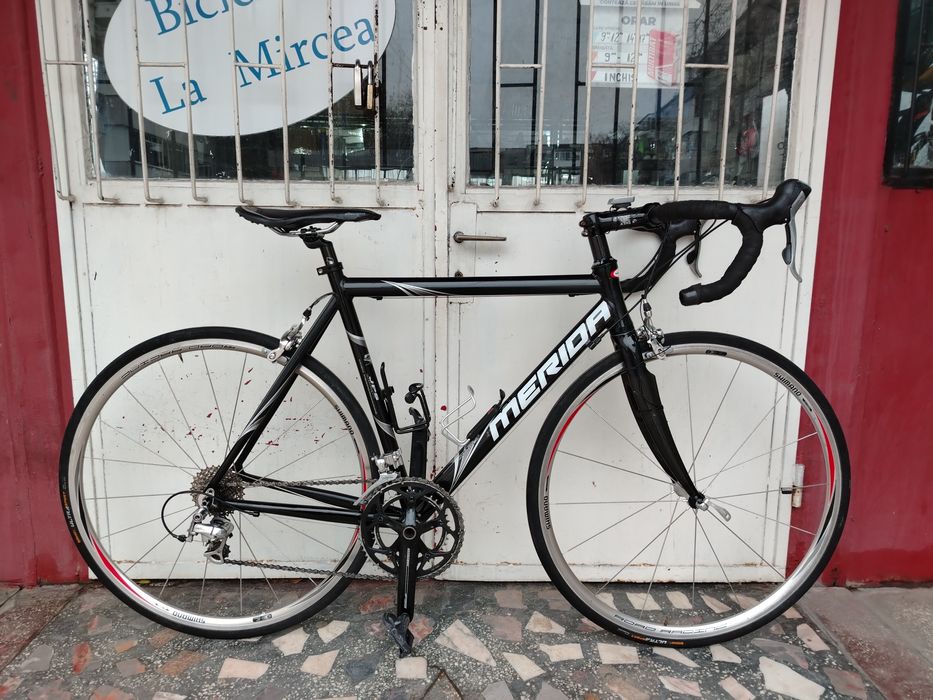 Bicicleta cursiera Merida