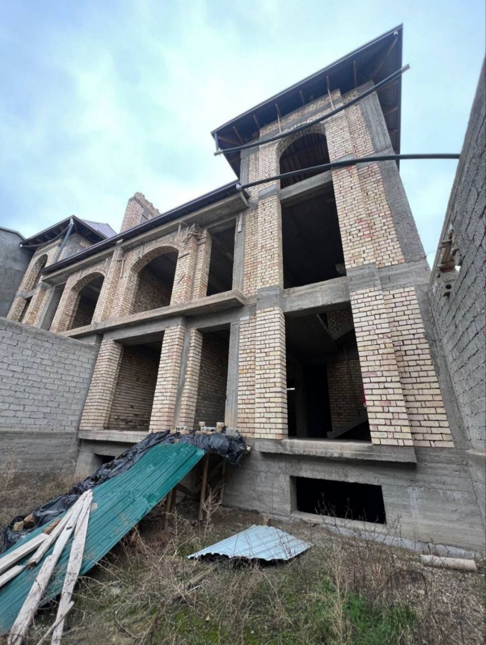 Дом коробка по цене квартиры Юнусабад срочна