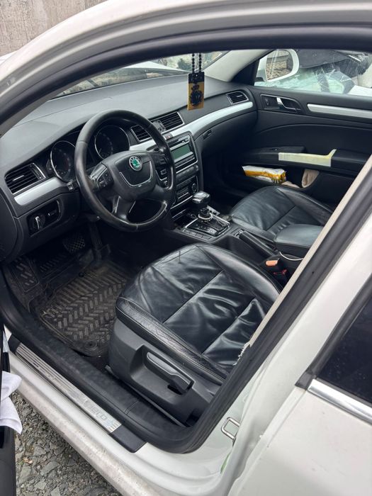 SKODA SUPERB 2 - avariata