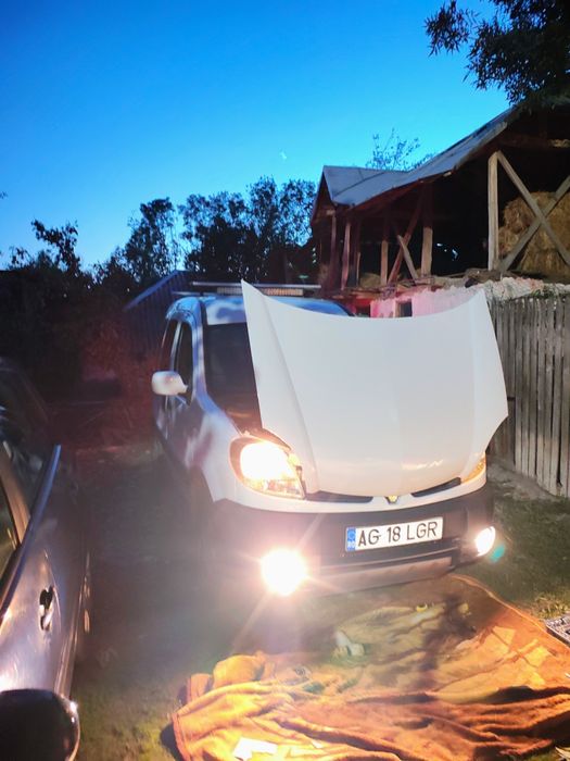 Vând Renault kangoo 4x4 2008 1.6 16v 95cp