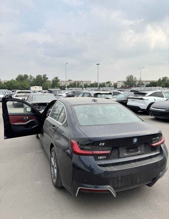 BMW i3 35L  Elektr mobil