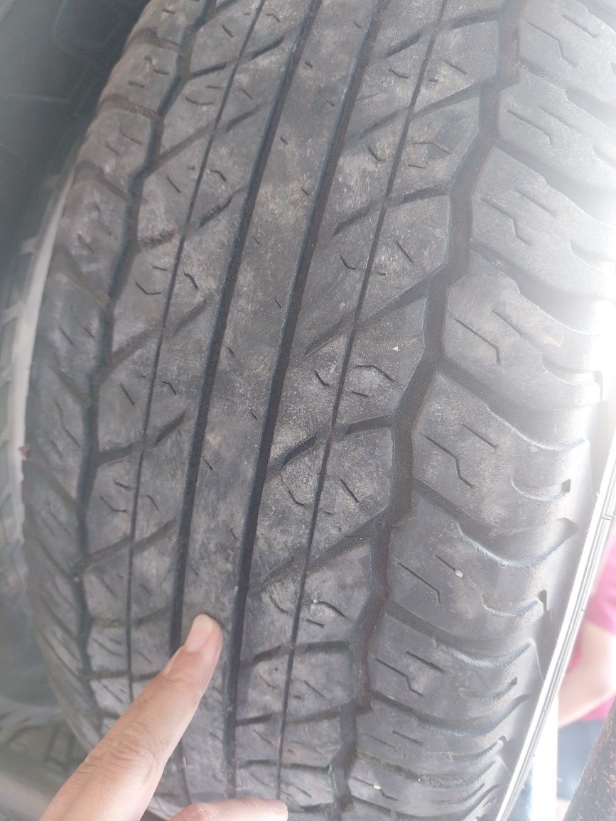 Продам б/у шины dunlop 265/65 r17