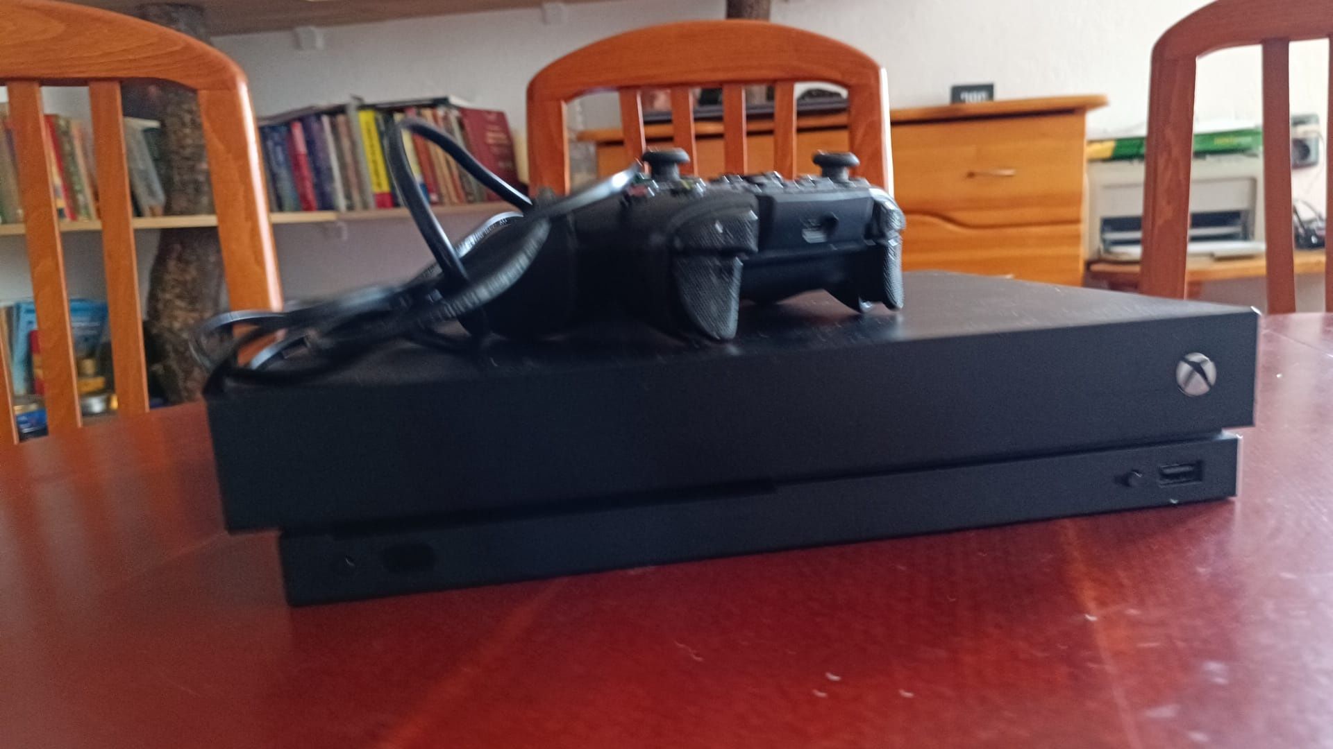 Xbox one X  1 TB!