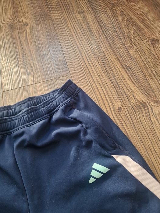 Страхотно мъжко спортно долнище ADIDAS размер S / 164см