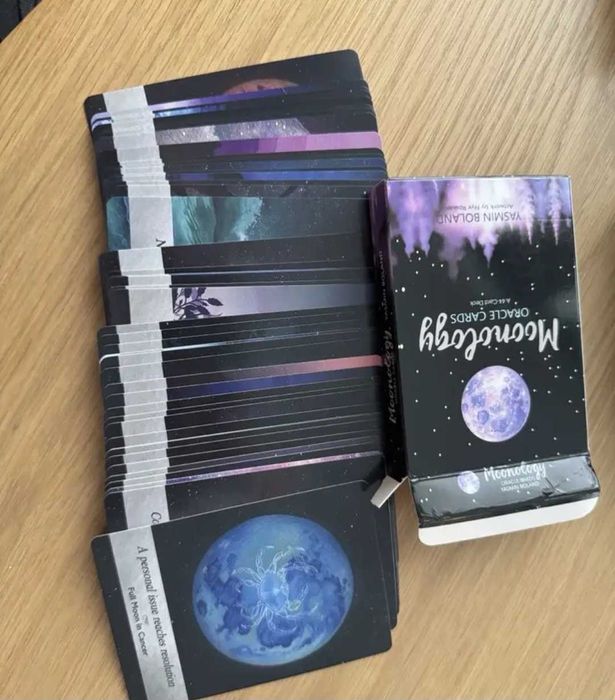 Карти таро Moonology