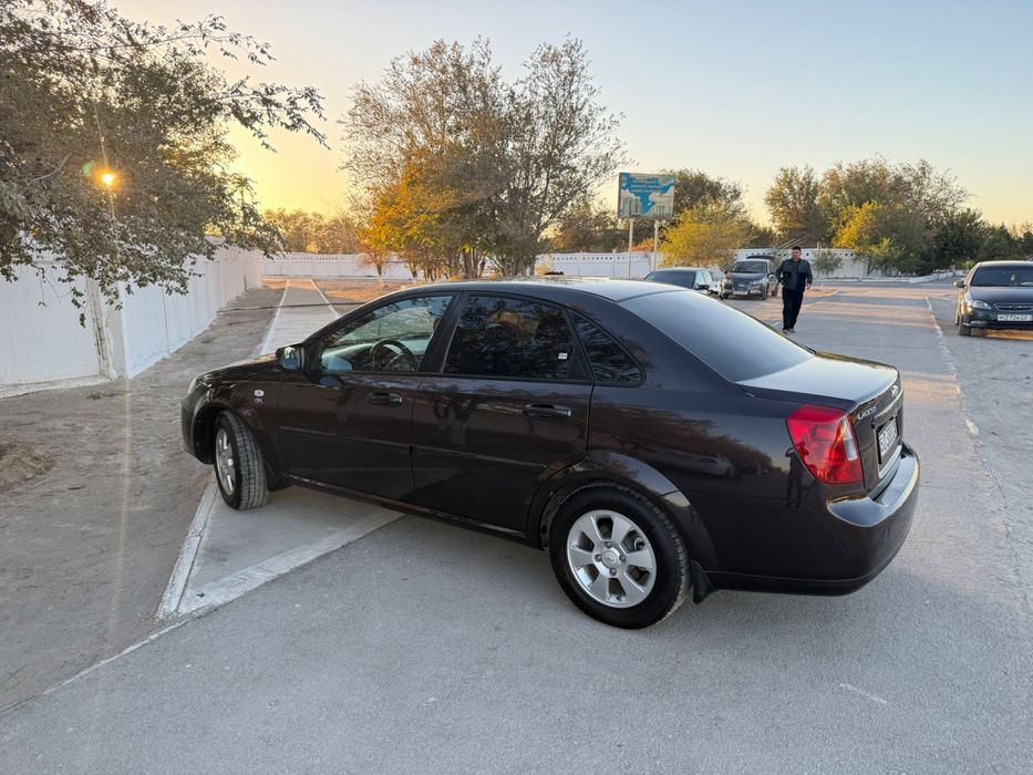 Chevrolet Gentra AT