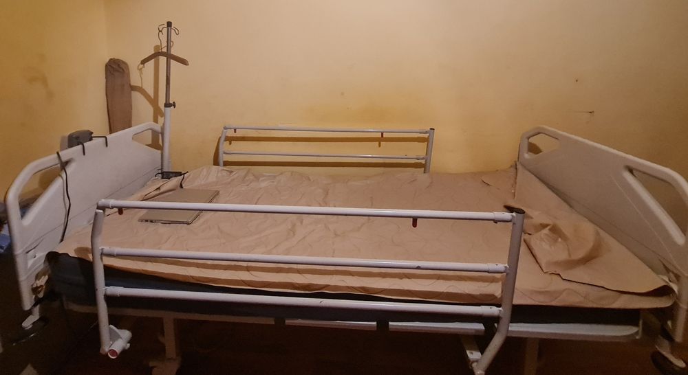 Pat spital cu saltea antiescara