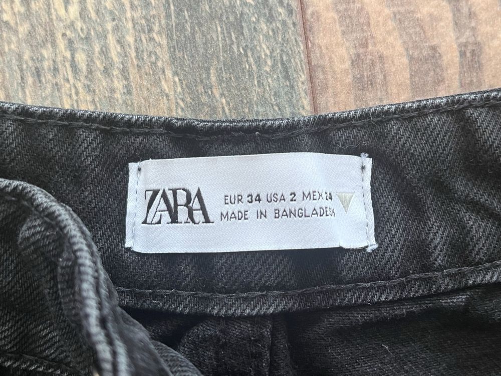Pantaloni scurti Zara, cu talie inalta, negri, marimea 34 / XS