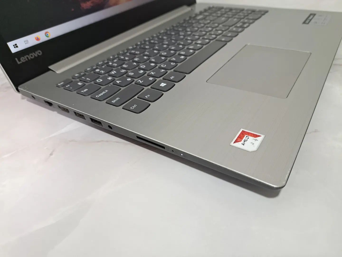 Продам ультрабук LENOVO Ideapad 33015AST