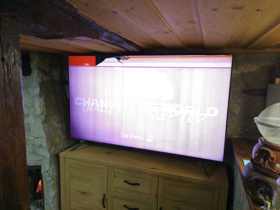 Телевизор Самсунг 75 инча с развалена матрица