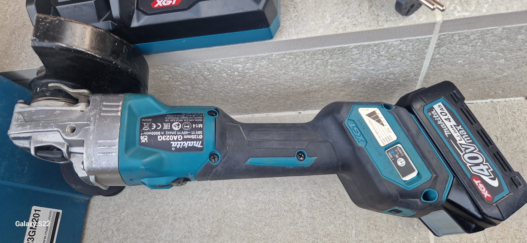 Makita polizor pe acumulator de 40 V