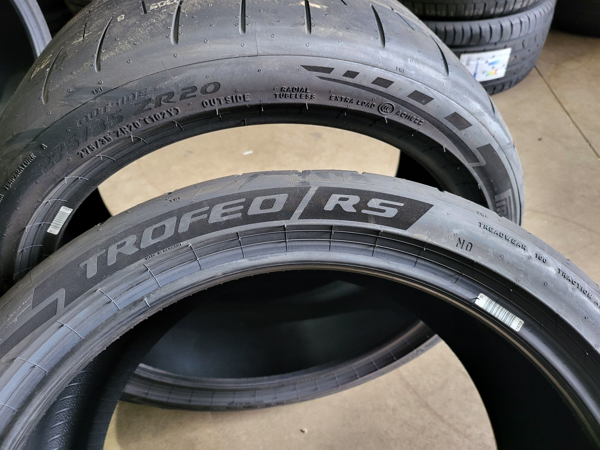 335/30/21//275/35/20 PIRELLI TROFEO RS