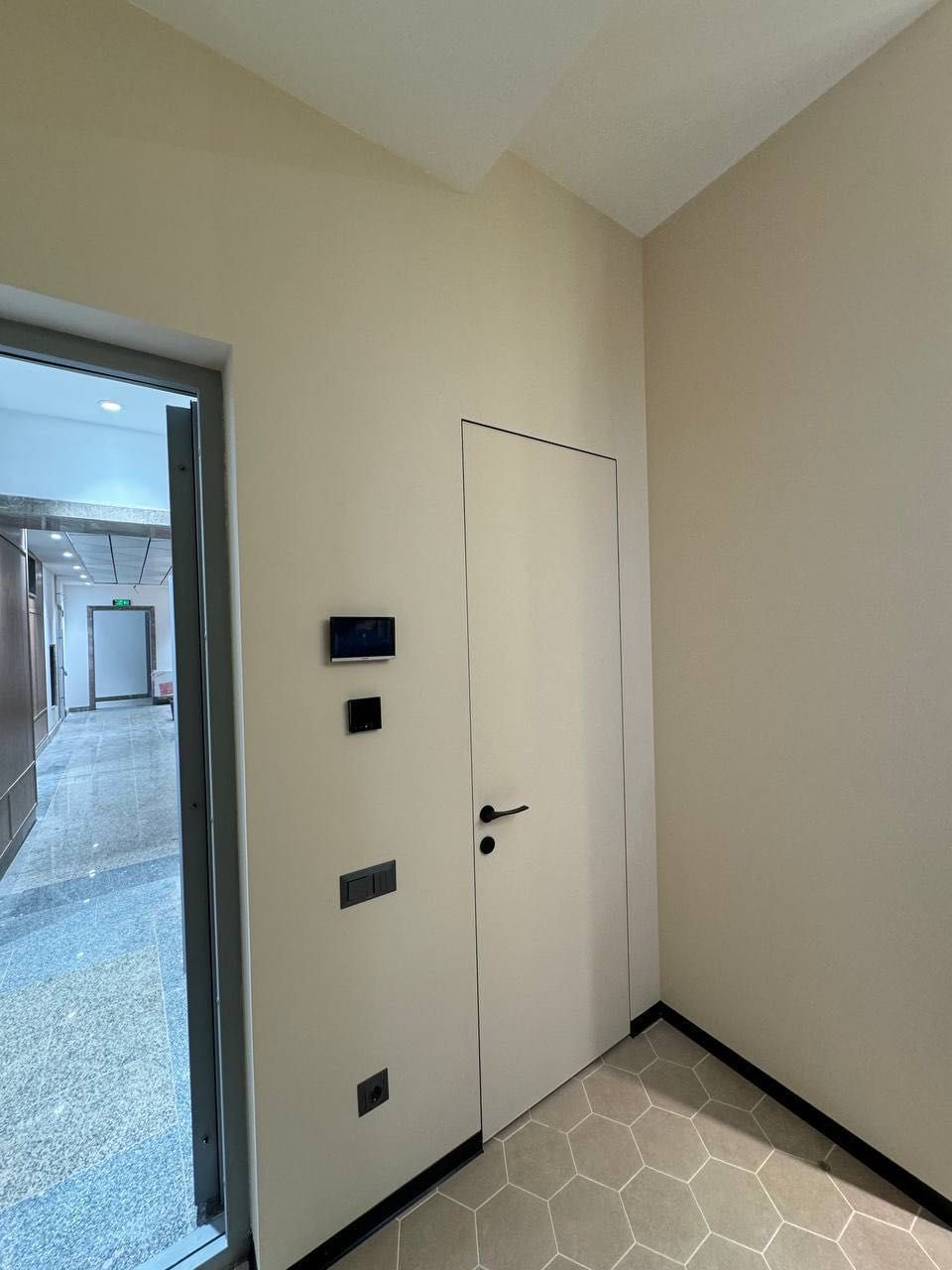 Mirabad Avenue Продается 2 комнатная квартира ремонт ул.Кунаева