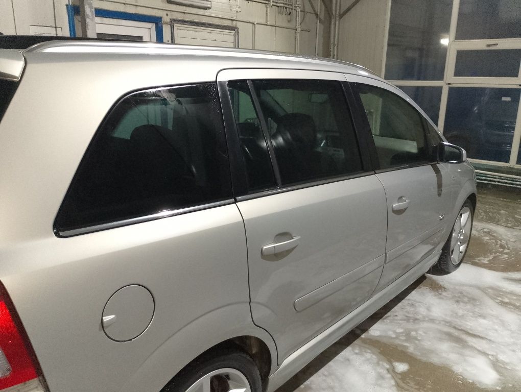 De vânzare Opel Zafira