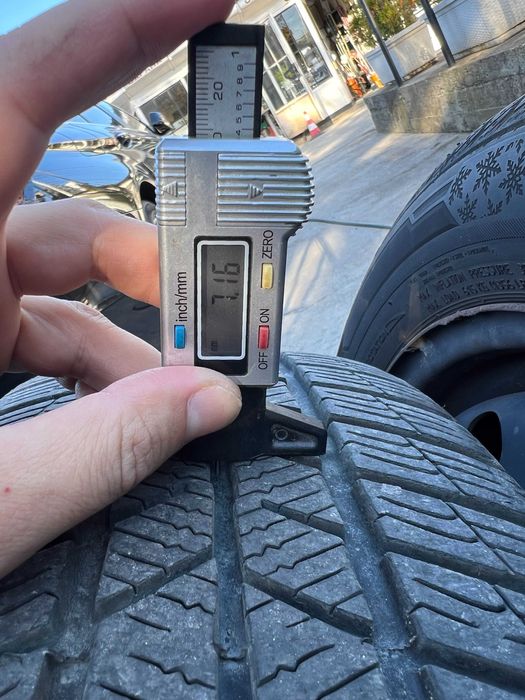 Джанти със зимни гуми 205/55/16 с грайфер 8.82мм. от Хюндай/Hyundai!