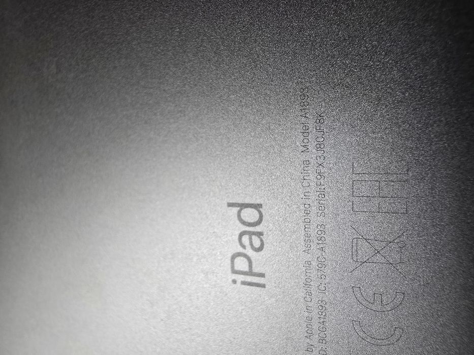 IPad 2018 (6th gen) (pentru piese)