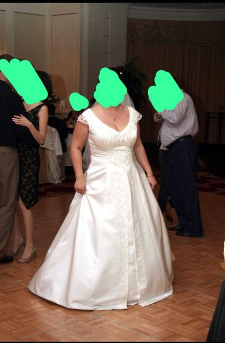 Rochie mireasa cu voal si bolero
