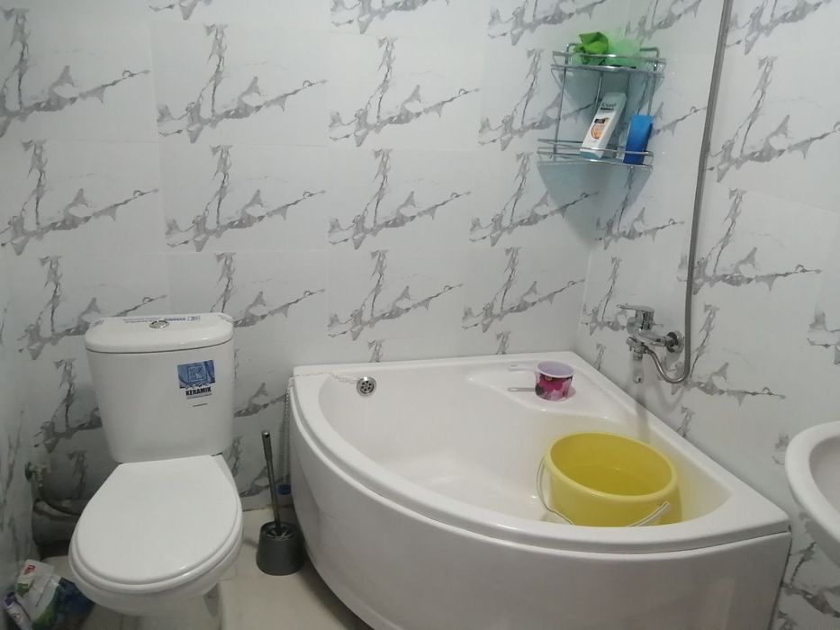 Qorasuvdagi uy sotiladi