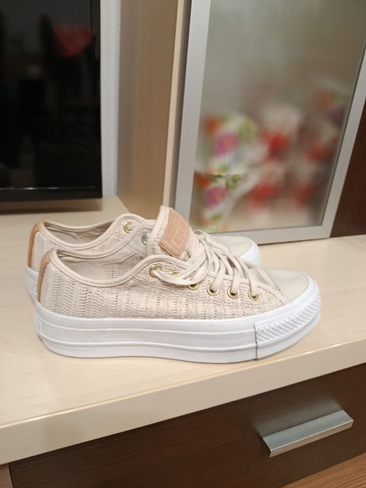 Converse страхотен модел