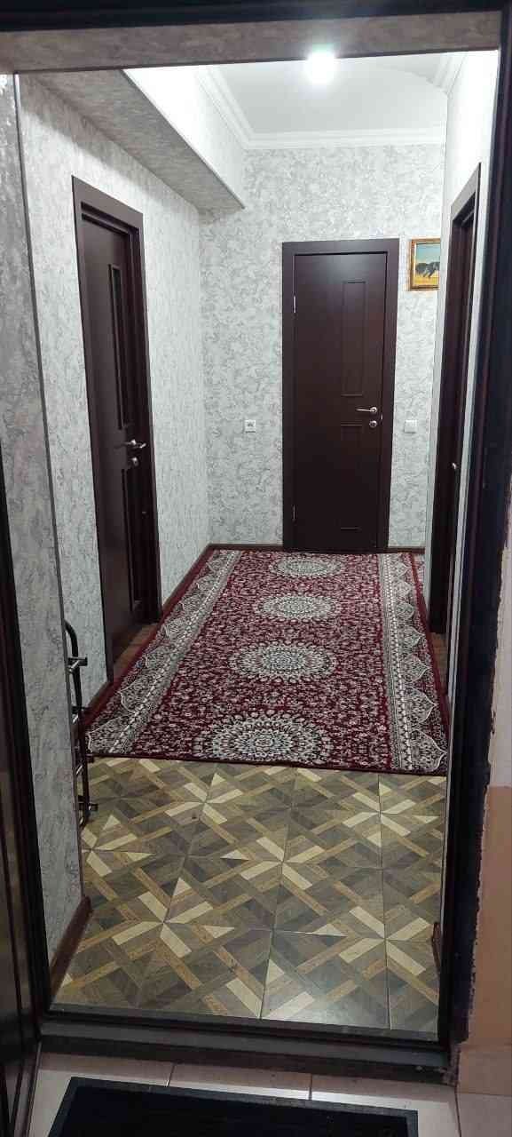 Срочно продам 2-х комнатную квартиру спутник 16а