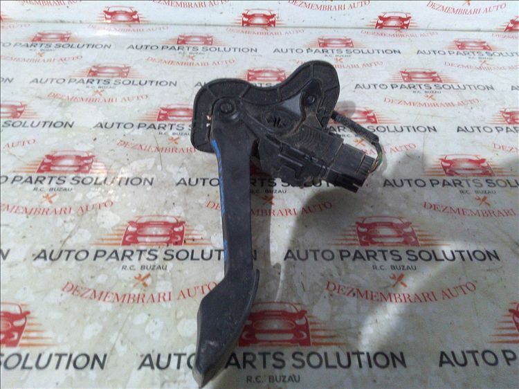 pedala acceleratie 2.2d ford transit an fabr. 2008