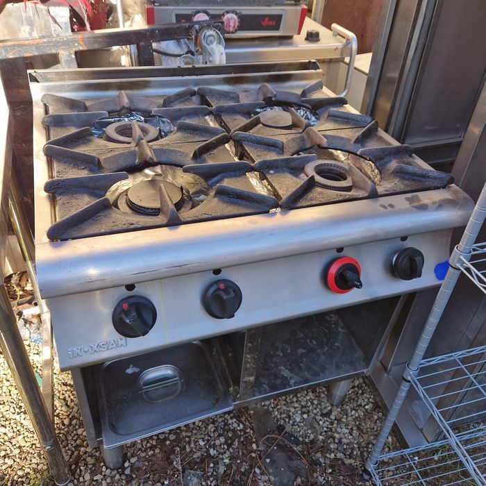 Mașina gătit 4 ochiuri pe gaz sau curent, de.banc sau cu banc