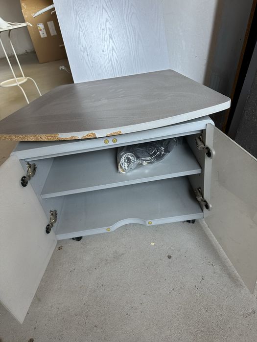 Шкаф за телезизор