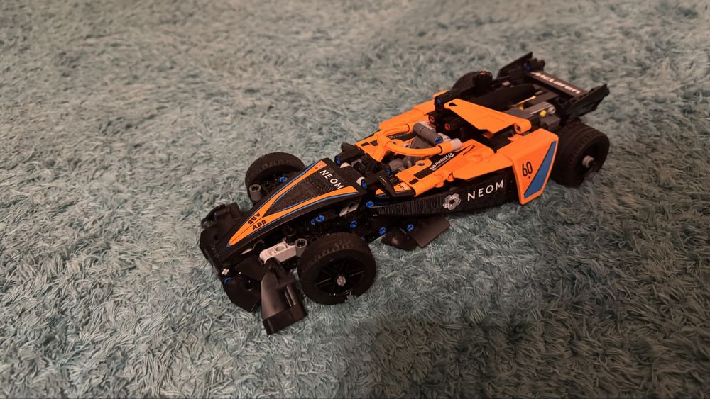 LEGO TECHNIC 42169 Neom McLaren Formula