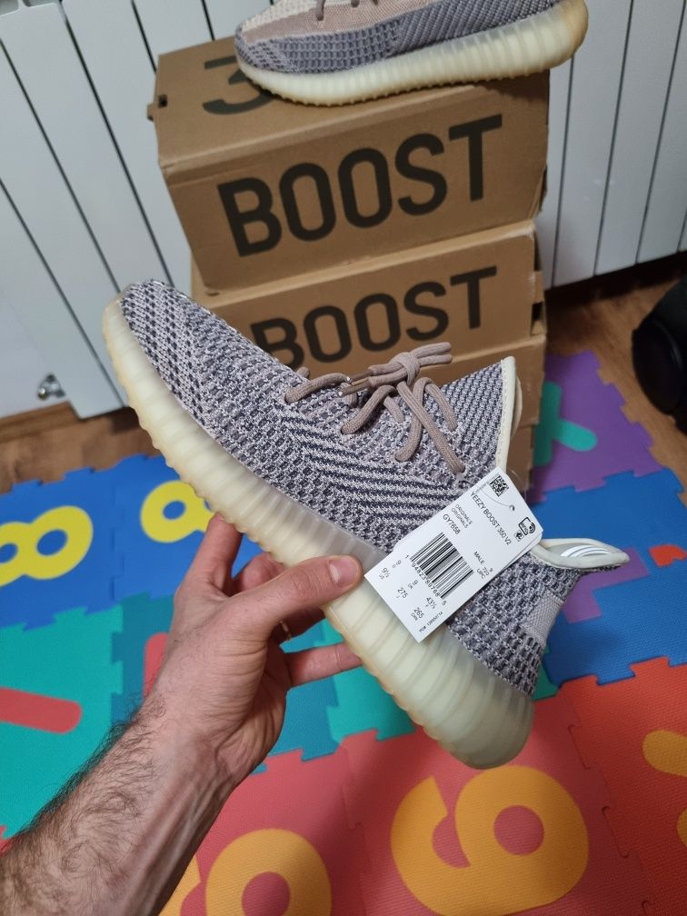 43 1/3 Yezzy boost v2 ash pearl