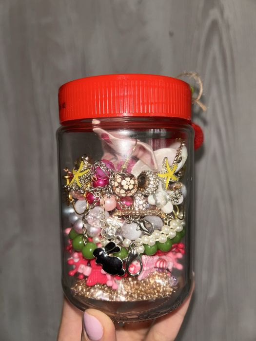 Буркан с бижута