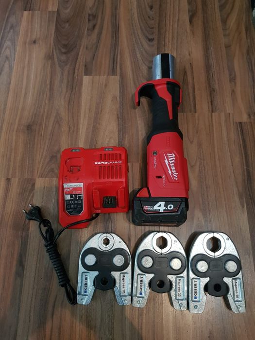 Milwaukee M18 ONEBLHPT,presă de sertizat pe acumulatori,impecabilă.