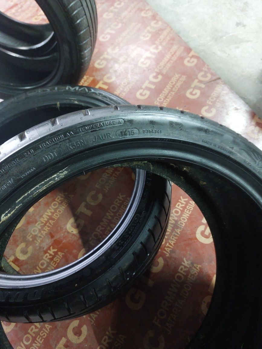 225/40/18 DUNLOP