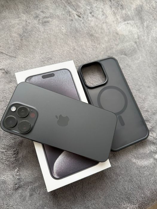 iPhone 15 Pro Max 256GB, Black Titanium (черен)