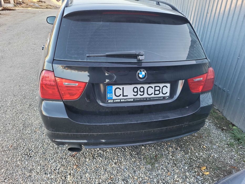 Vand BMW seria 3 e91,318d an 2010 motor defect/avariat,cauciucuri noi
